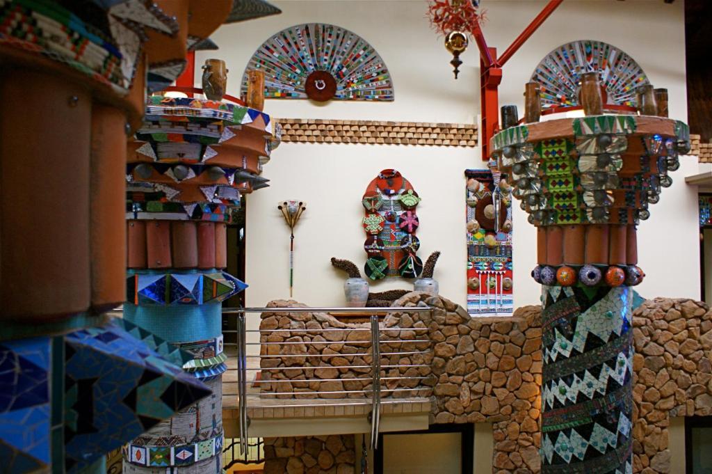 Ammazulu African Palace Kloof Exterior foto