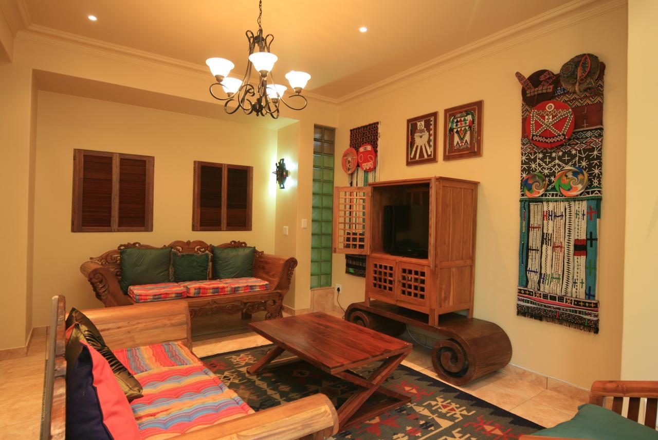 Ammazulu African Palace Kloof Exterior foto