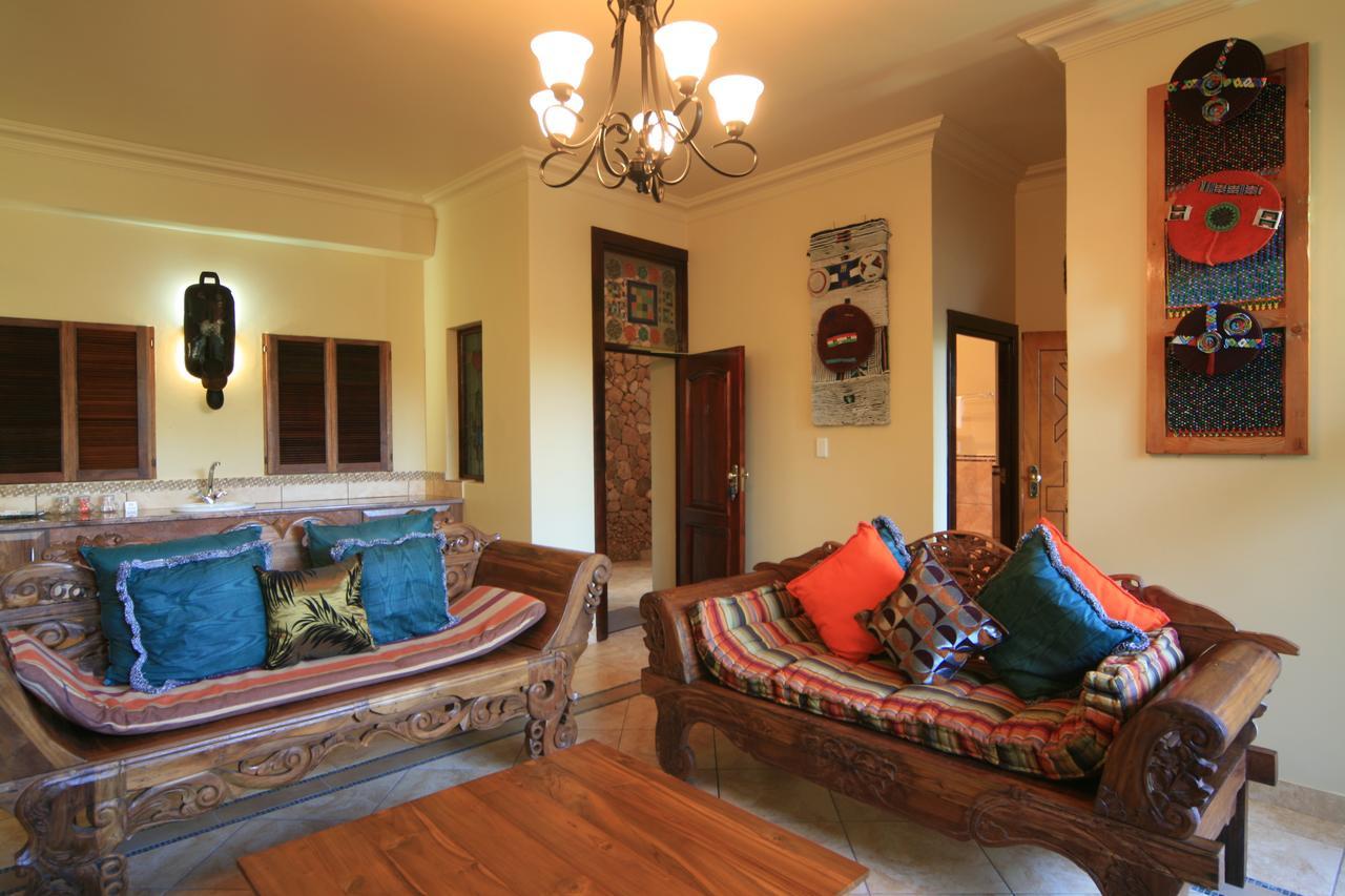 Ammazulu African Palace Kloof Exterior foto